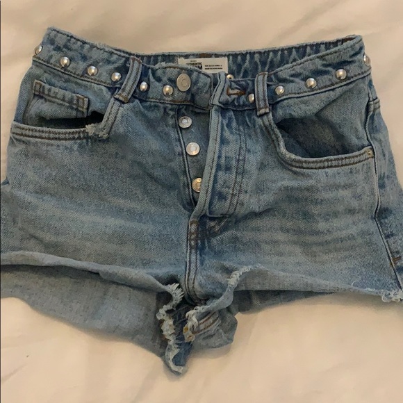 Shorts - Picture 1 of 2